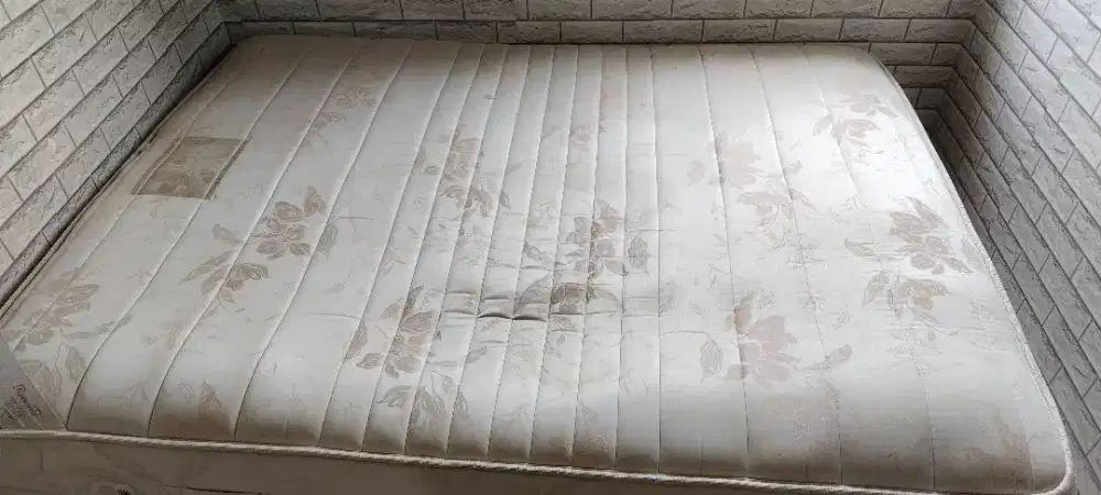 2 Kasur Bekas Ukuran 160 x 200