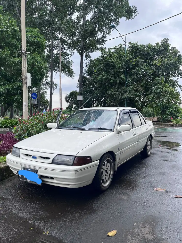 Ford laser 1992 Bensin