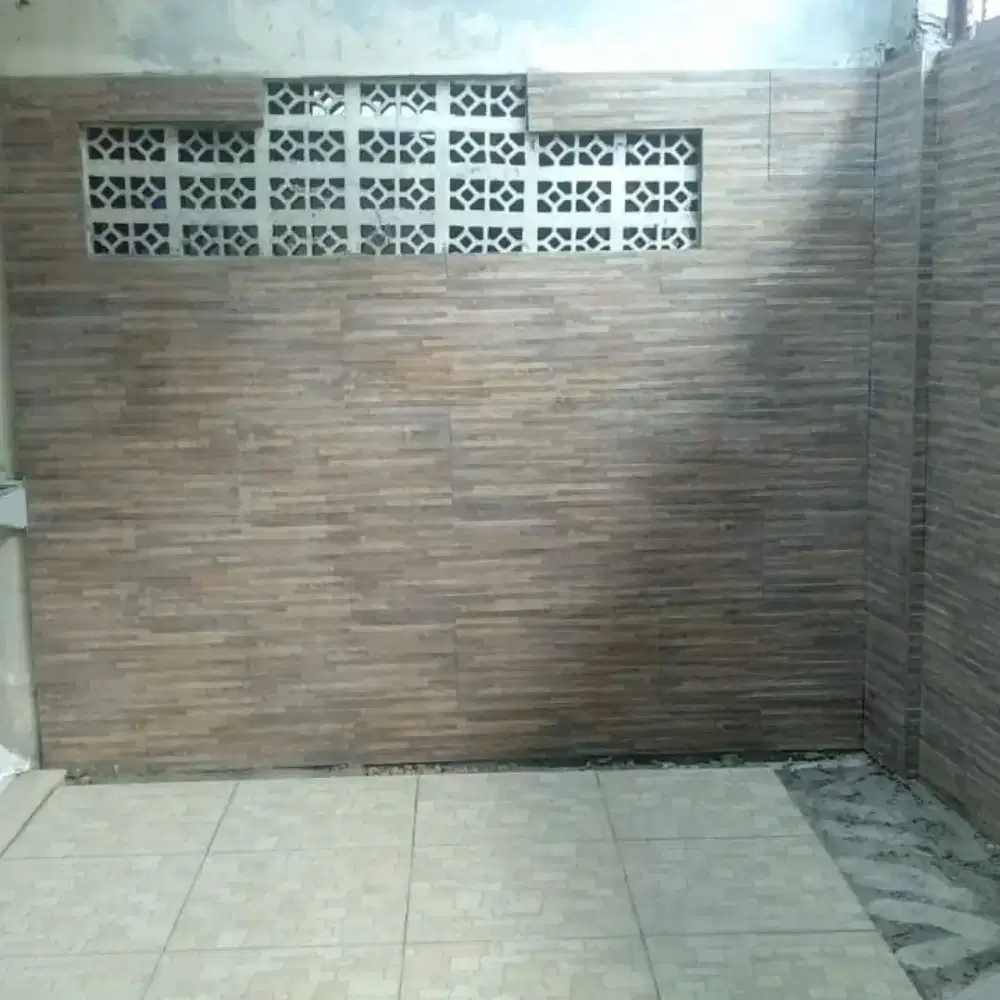 Tukang Pasang Keramik, Marmer, Granit. Kontraktor Bangun Rumah Mewah