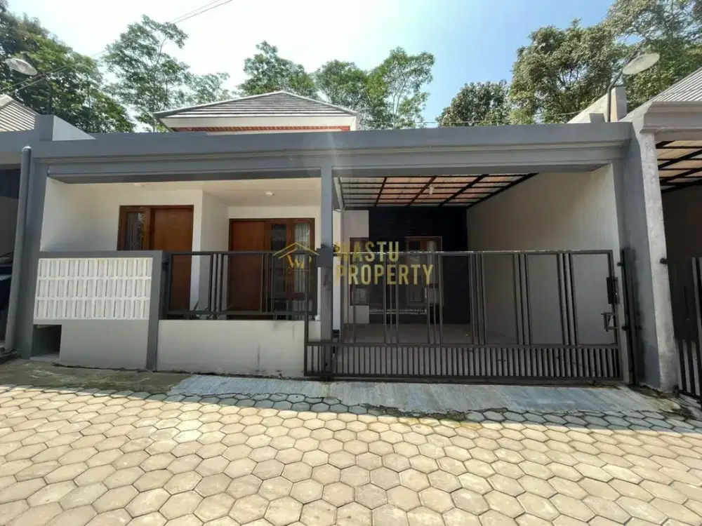 RUMAH SIAP HUNI DESAIN CANTIK DEKAT SMP N 1 NGEMPLAK