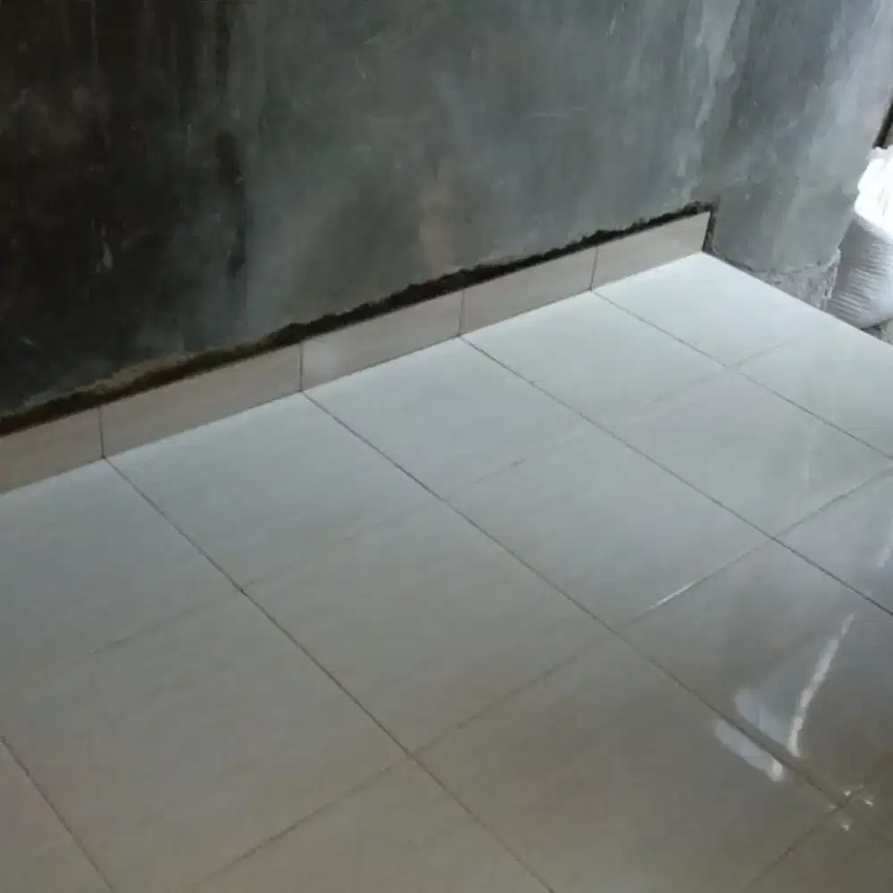 Tukang Pasang Keramik, Marmer, Granit. Kontraktor Bangun Rumah Mewah