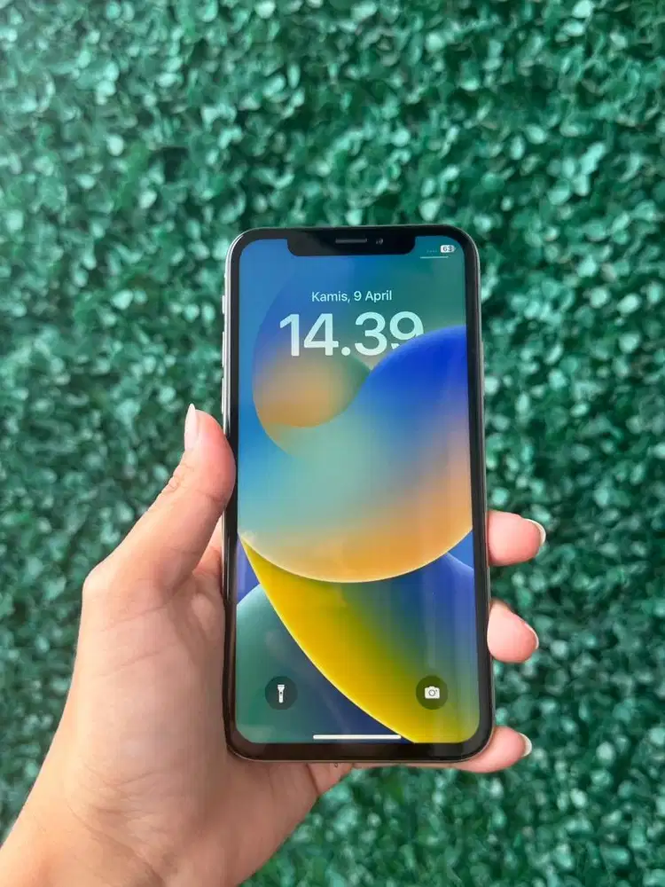 iPhone xs 64gb white