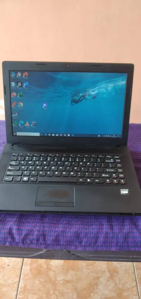 Menjual laptop Lenovo Ideapad
