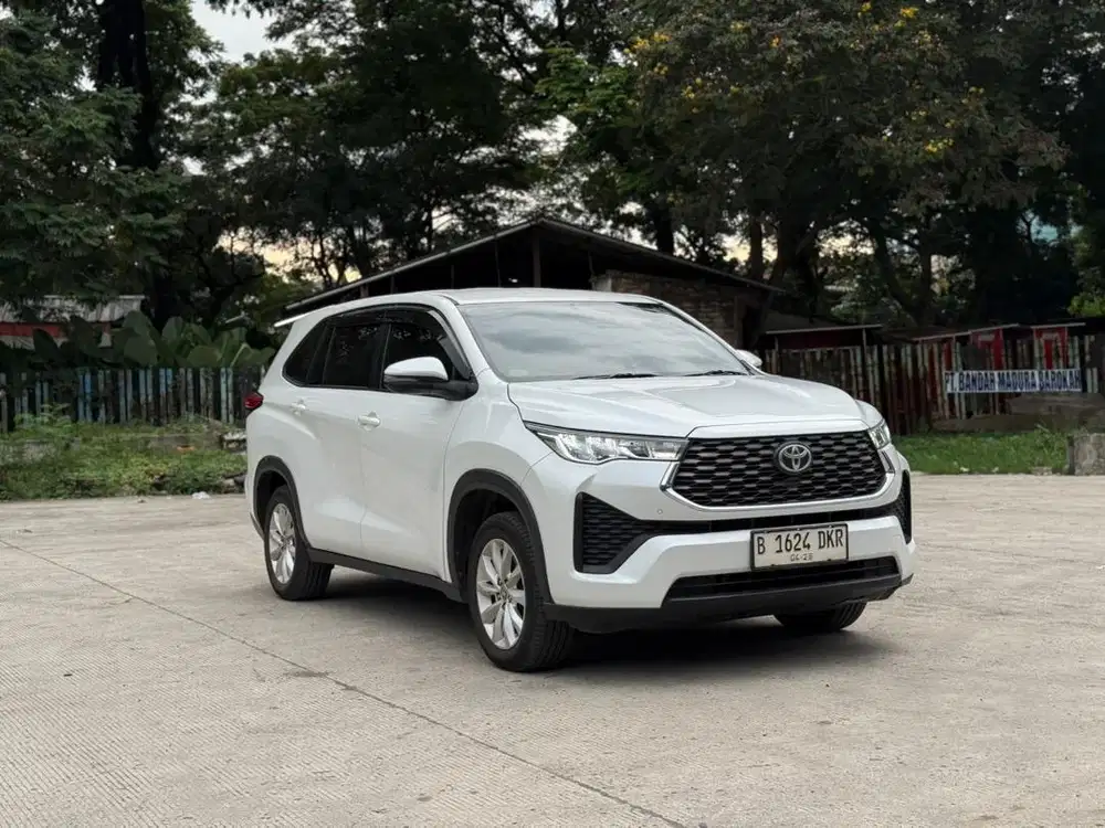 Toyota Zenix V Bensin 2023 A/T