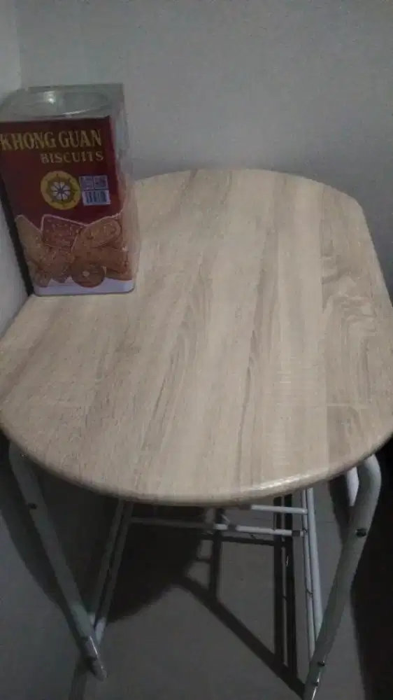 Meja makan bagus minimalis