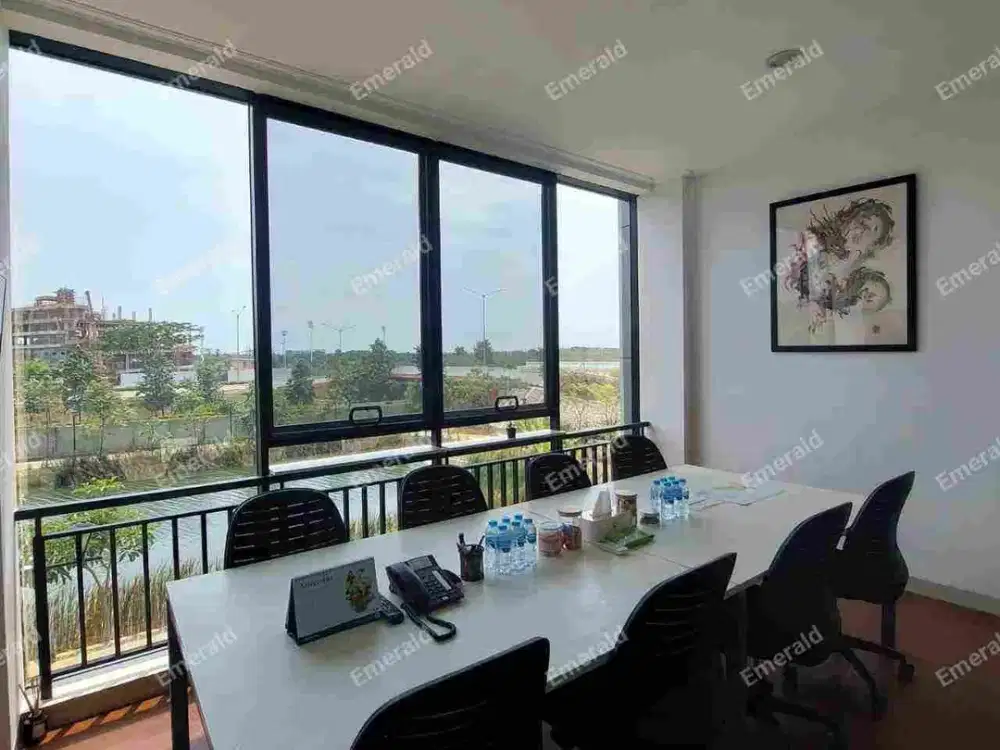 Rukan View Danau Furnished Cantik PIK 2