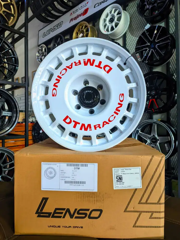 Lenso DTM R18 PCD 6x139 lbr 9 et 0 White