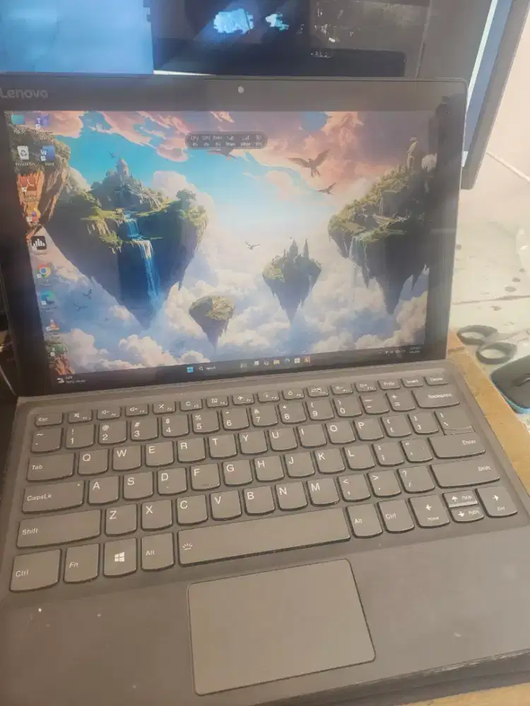 Laptop 2 in 1 laptop bisa jadi tablet