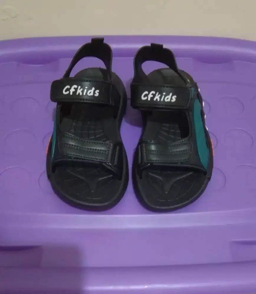 Sandal  anak size 32 insol 19.5cm Baru