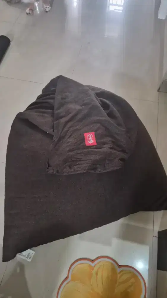 Bean bag empuk. Sarung bisa dibuka.