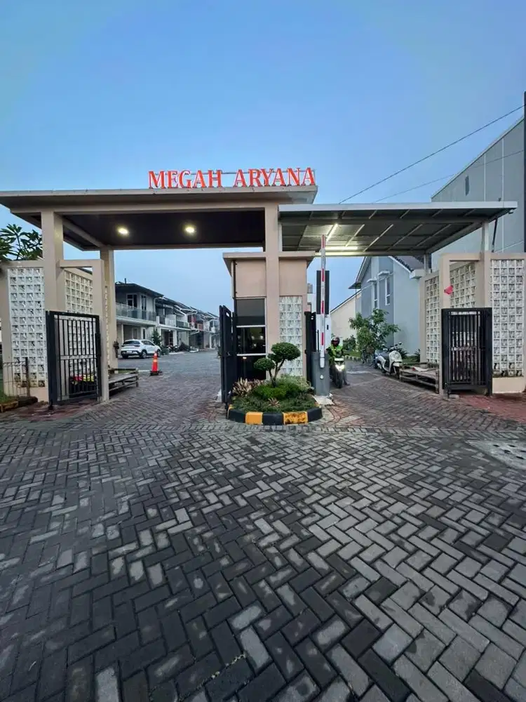 Di sewakan Rumah Baru Cluster Megah Aryana karawaci