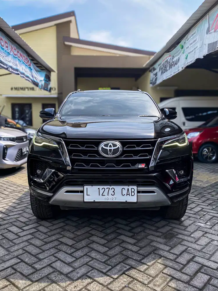 Fortuner 2.8 VRZ Diesel Matic Hitam