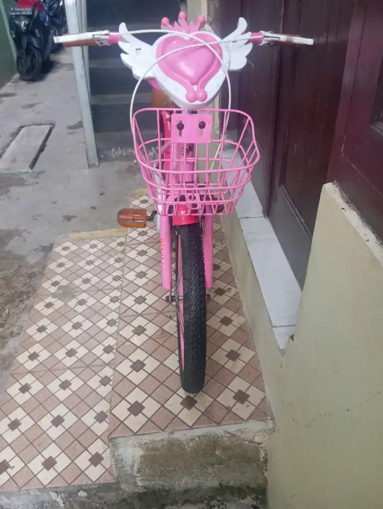 Di jual sepeda mini anak perempuan