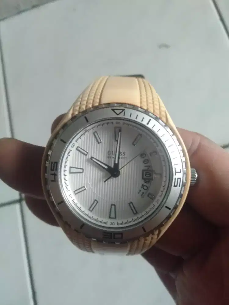 Jual jam tangan Guess second original