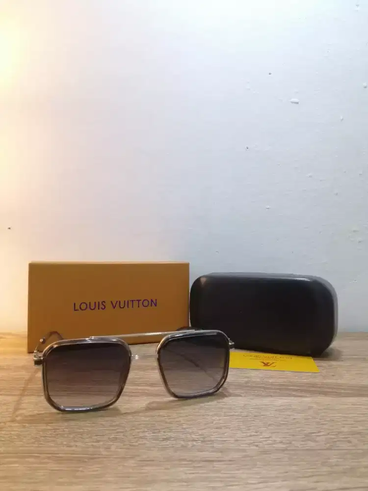 Kacamata Louis Vuitton
