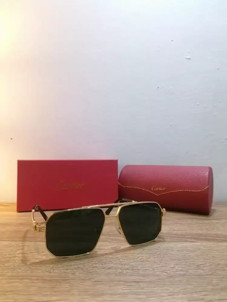 Kacamata Cartier