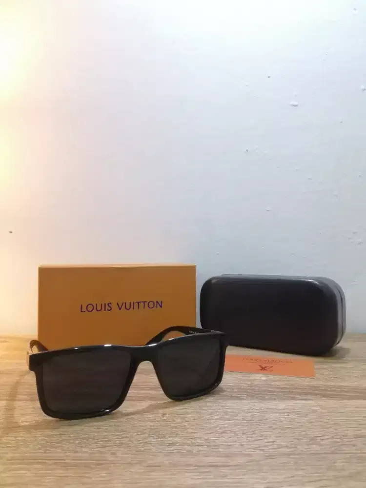 Kacamata Louis Vuitton