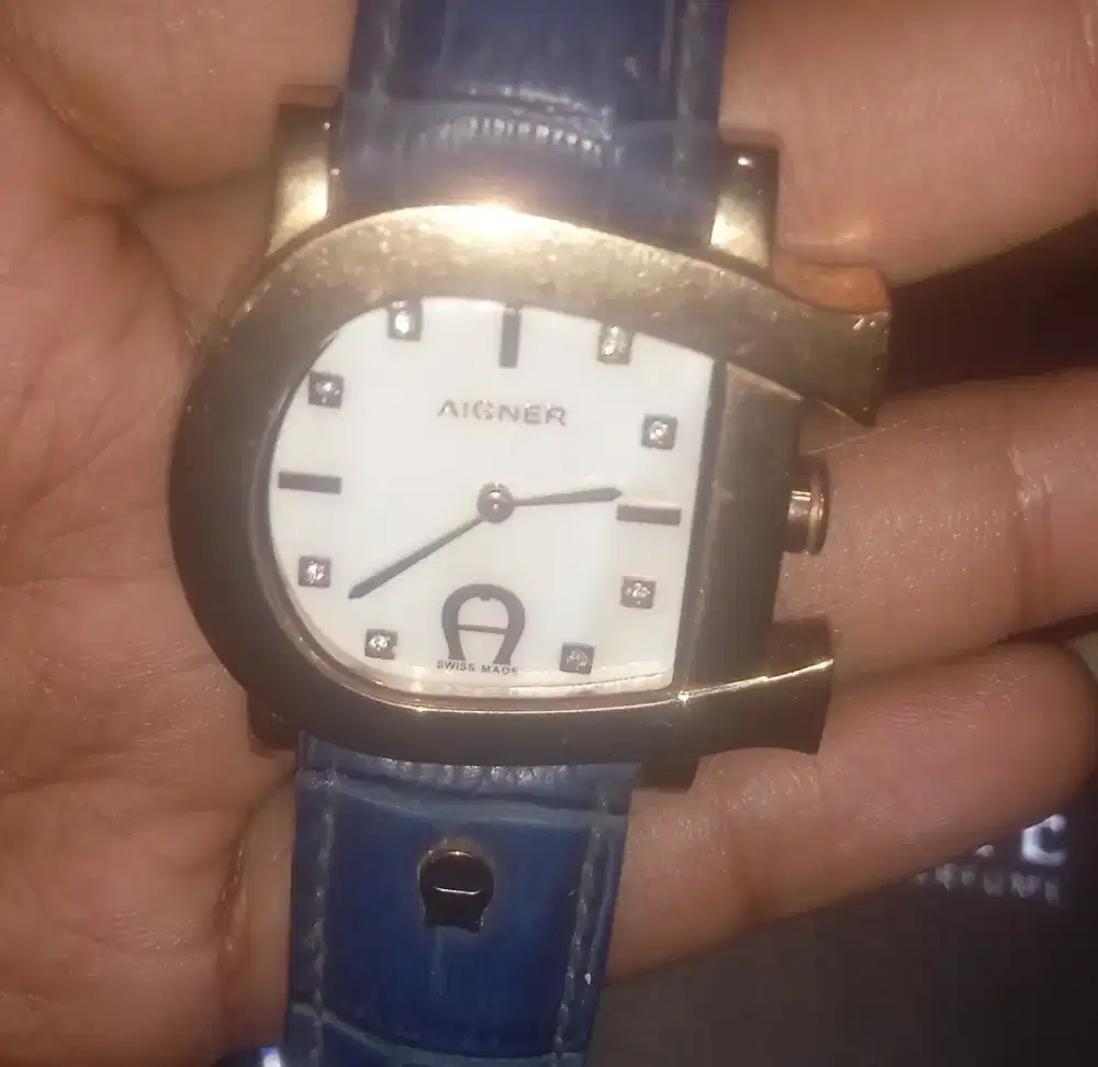Jam tangan Aigner