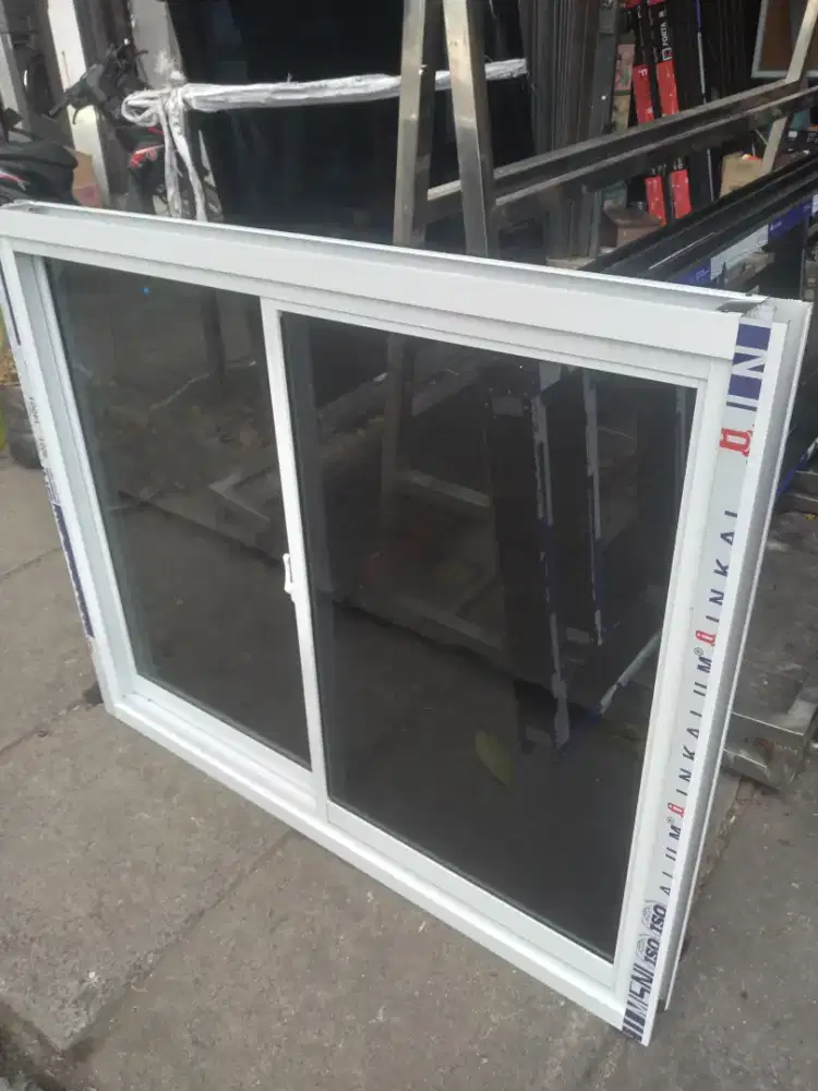 Jendela geser alumunium T100cm L100cm harga dg pasang 1,3 jt / unit