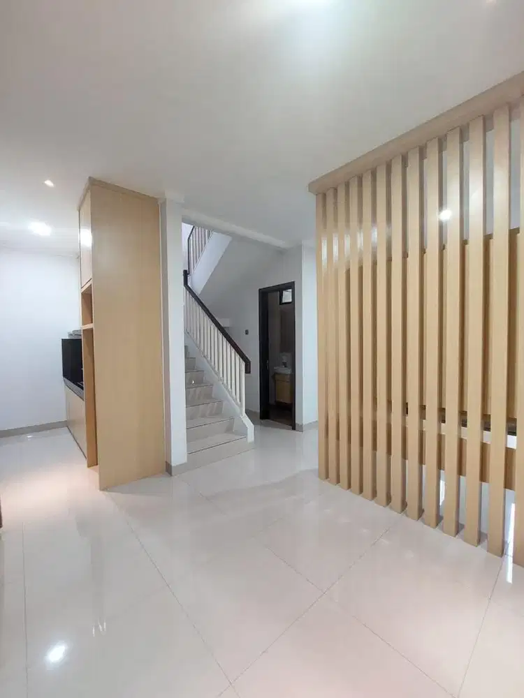 HOT SALE!!!RUMAH SIAP HUNI LOKASI STRATEGIS BAGUS AMAN DAN NYAMAN