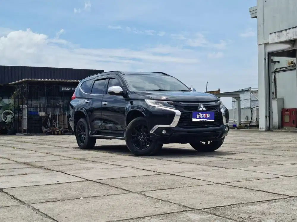 Mitsubishi Pajero Sport 2.4 Dakar Rockford AT 2019 Hitam KM 103RB
