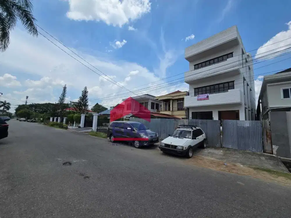 Ruko disewakan 4 Lantai Lokasi Tengah Kota Jl Suprapto IV, Pontianak