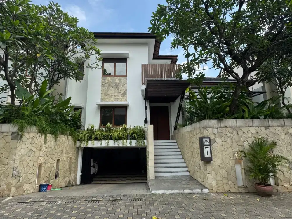 Dijual Rumah Tropical di Kemang. Jakarta Selatan
