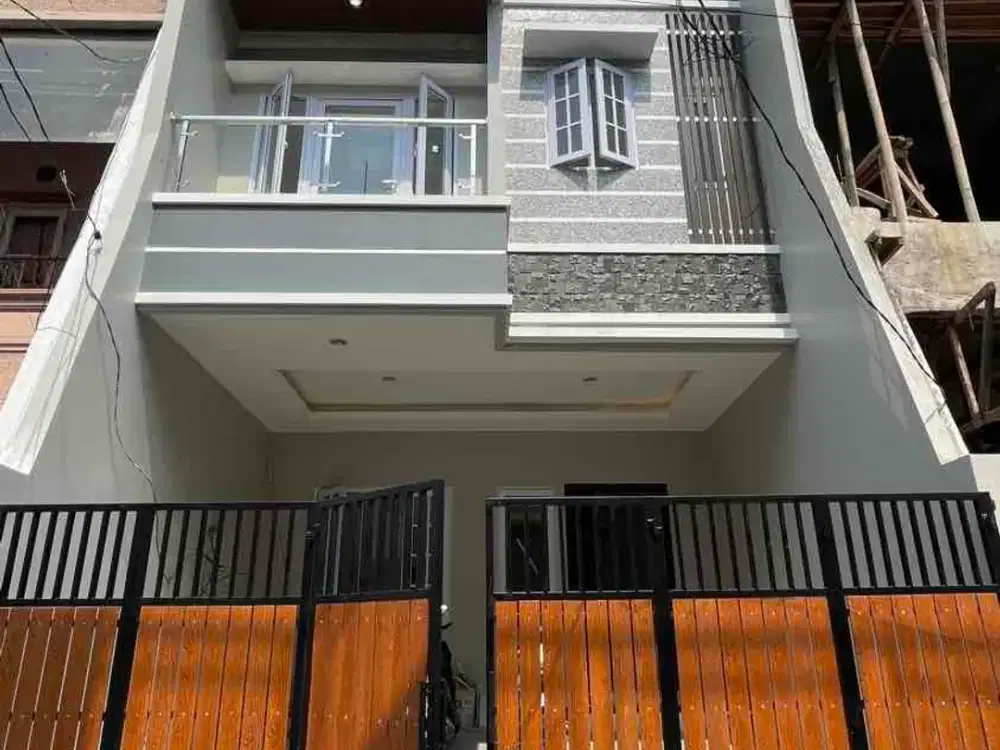 Dijual Rumah Baru Desain Modern Ada Rooftop di Tomang