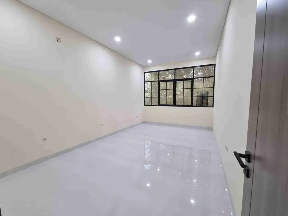 Dijual Rumah Baru 4 lantai siap huni di tanjung duren jakarta barat