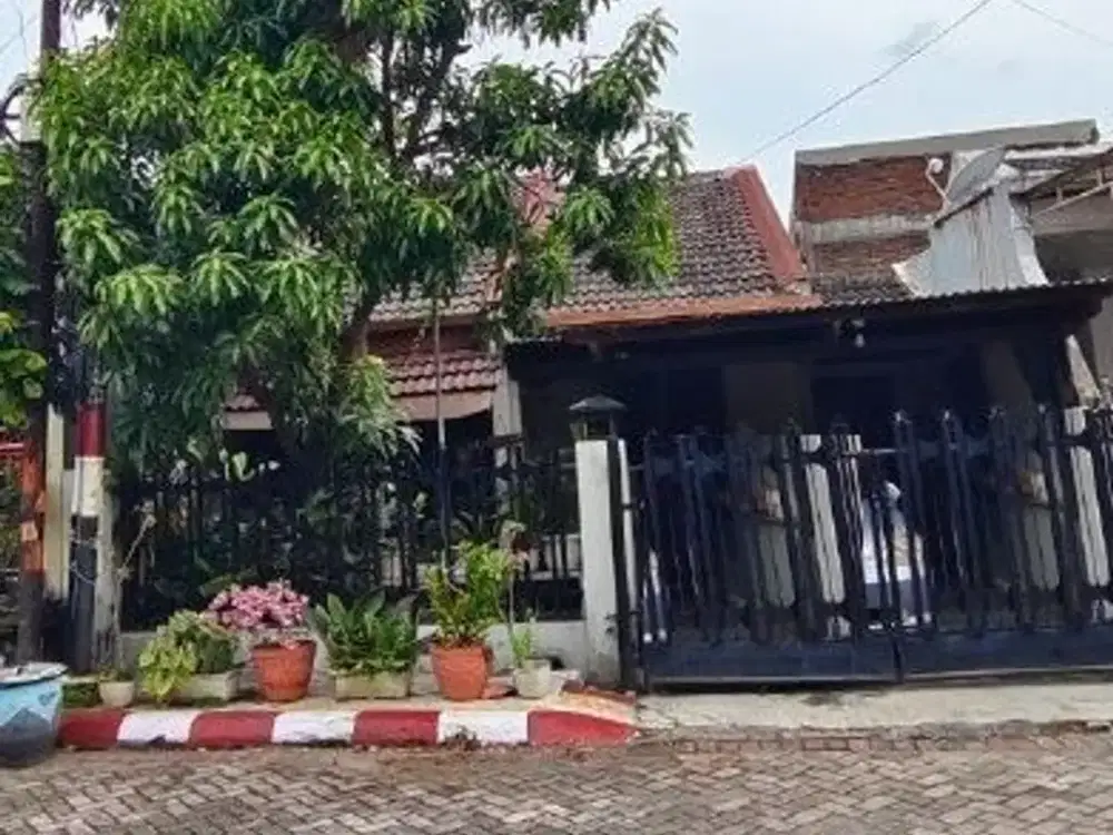 Rumah Di Babatan Wiyung Surabaya Kondisi Terawat Dan Nyaman Siap Huni