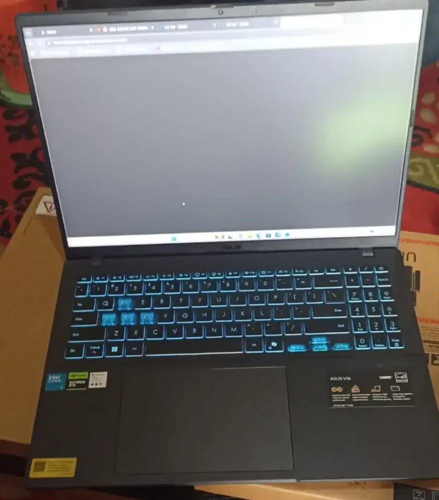 Asus Gaming V16 fullset Like new  RTX 4050 VRAM 6GB