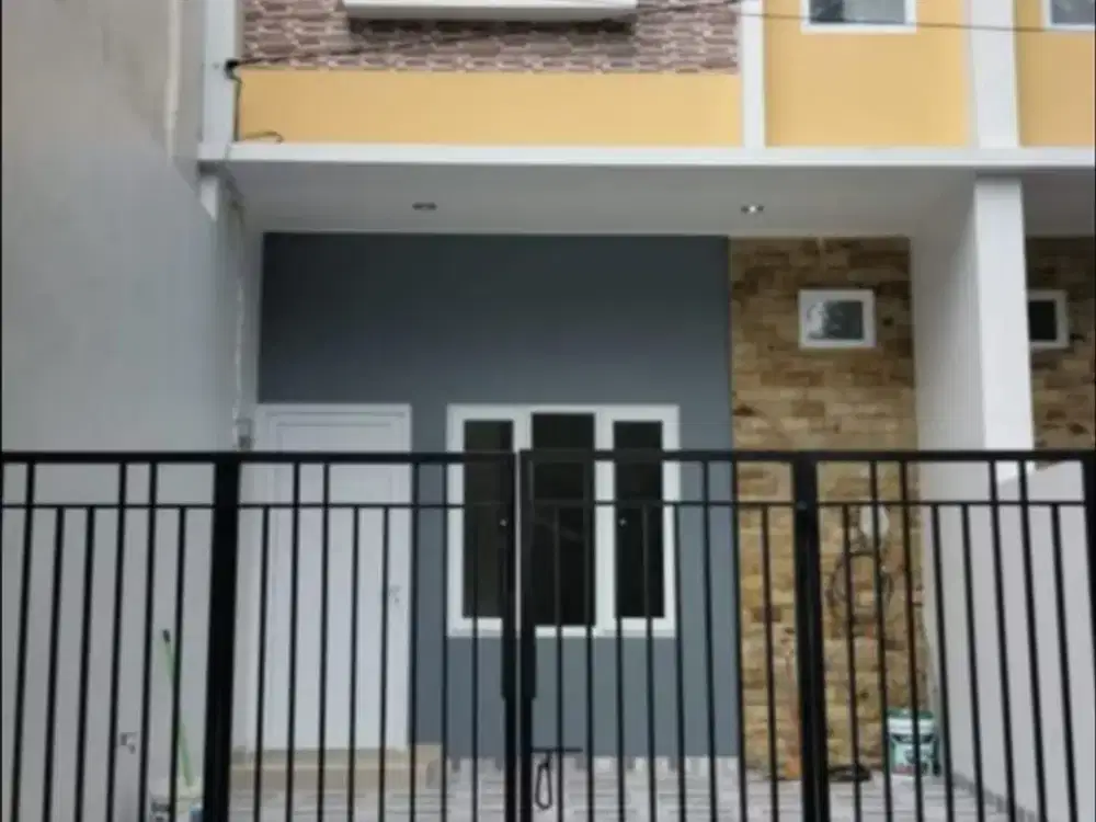 DIJUAL RUMAH HADAP TIMUR 2 LANTAI LOKASI WALIKOTA KELAPA GADING JAKARTA UTARA