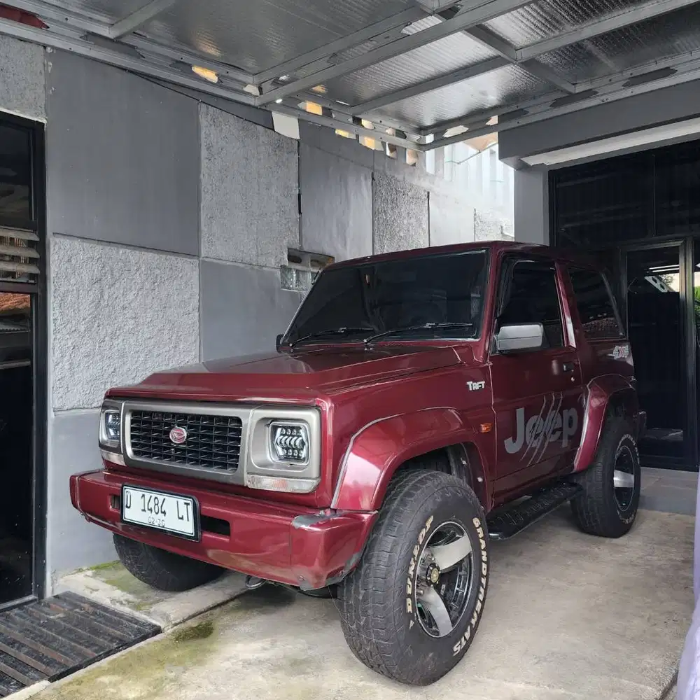 Taft GT Independent 4X4 Merah