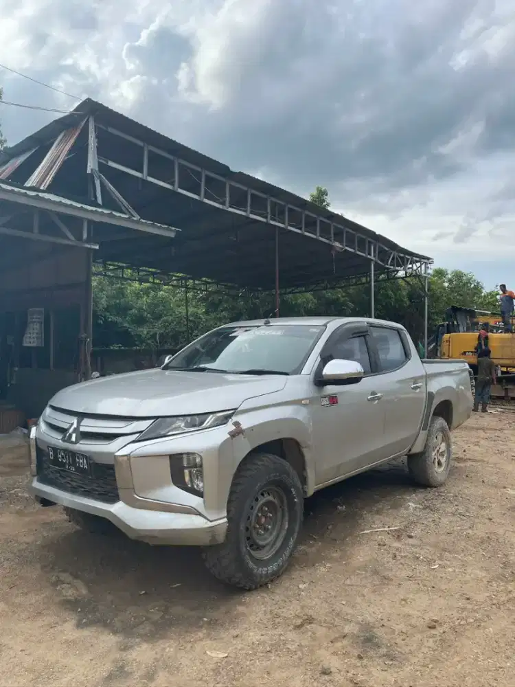 Jual triton doubel cabin 4x4 gls