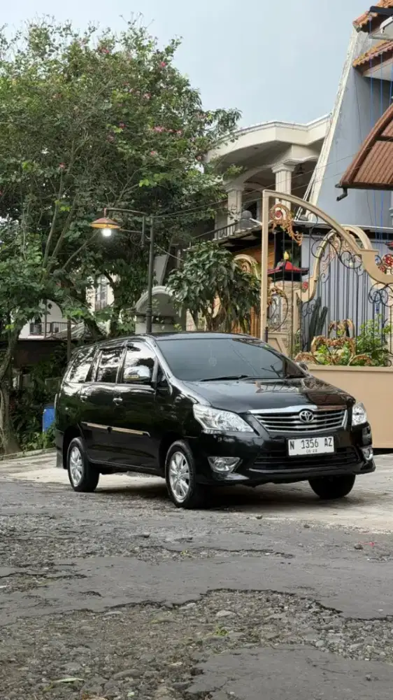 Kijang Innova 2.0 Tipe G Luxury Bensin Manual 2012