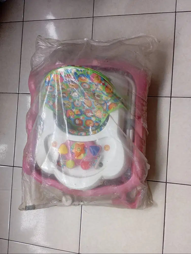 baby walker seken kondisi 80%