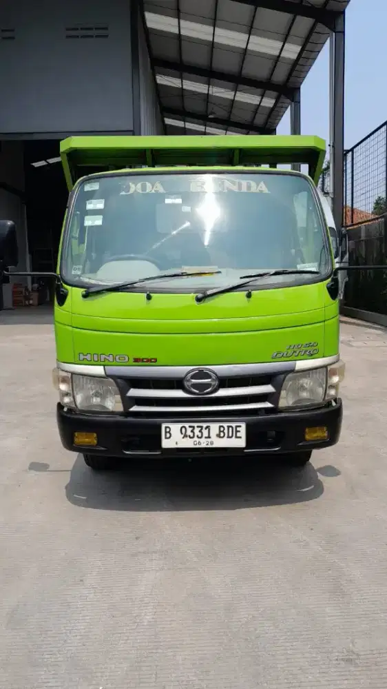 Dijual segera mobil engke hino 4ban