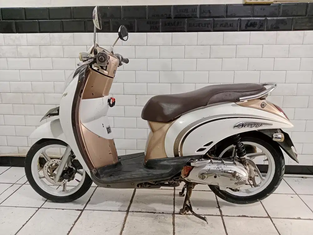 Scoopy karbu tahun 2011 orisinil cakep