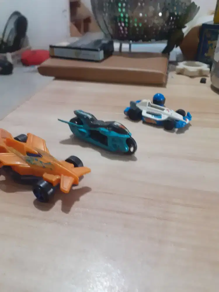 Jual mainan motor HOTWHEELS  made in malysia