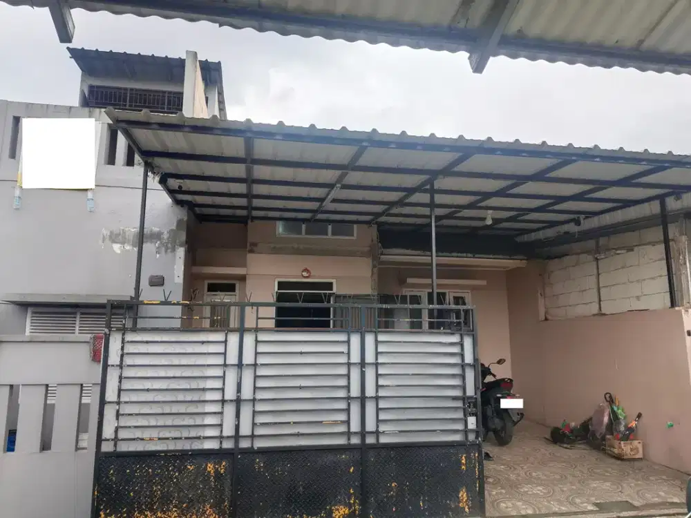 Rumah 2 Lantai Strategis 7 Mnt ke RS Keluarga Kita Hadap Utara J-46336