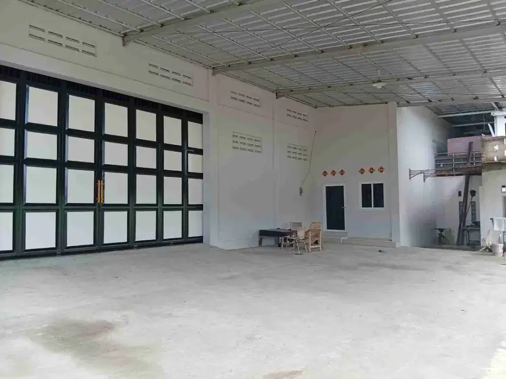 Di SEWAKAN GUDANG SIAP PAKAI