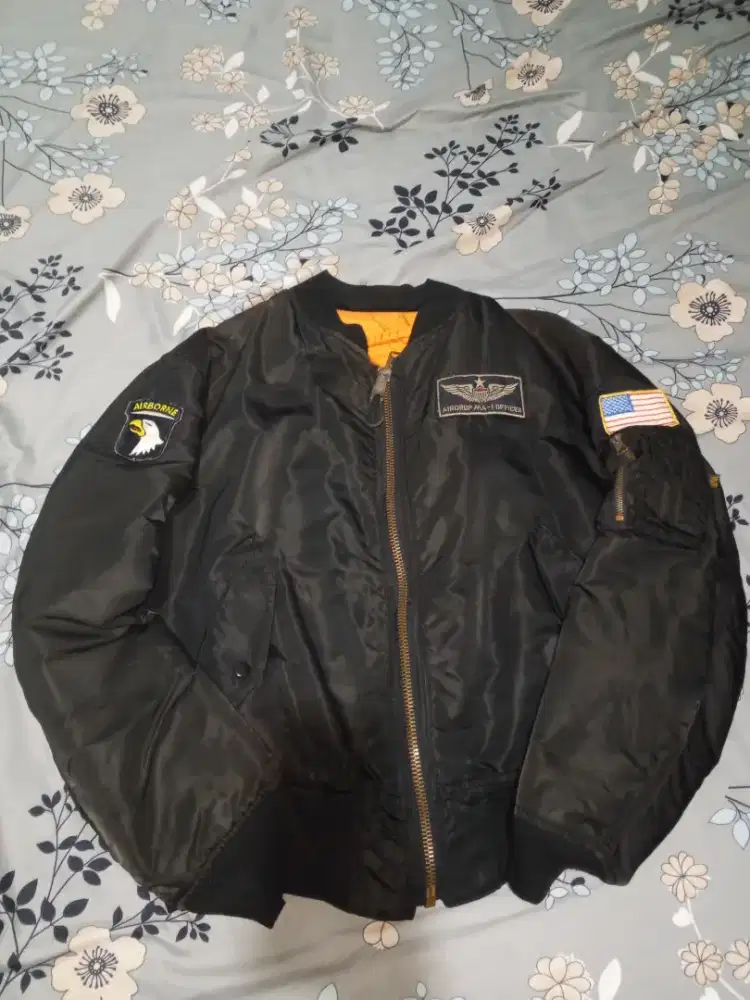 Jaket bomber alpha industries