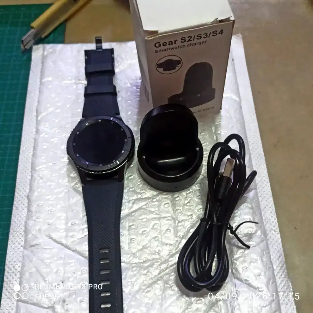 Samsung Gear S3 Frontier smartwatch jam tangan