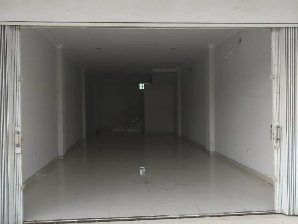 feih. Disewakan Ruko di Jalan Raya Cibarusah Mekarmukti
