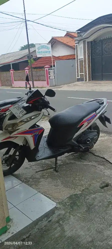 Vario KZR 125 standar ting