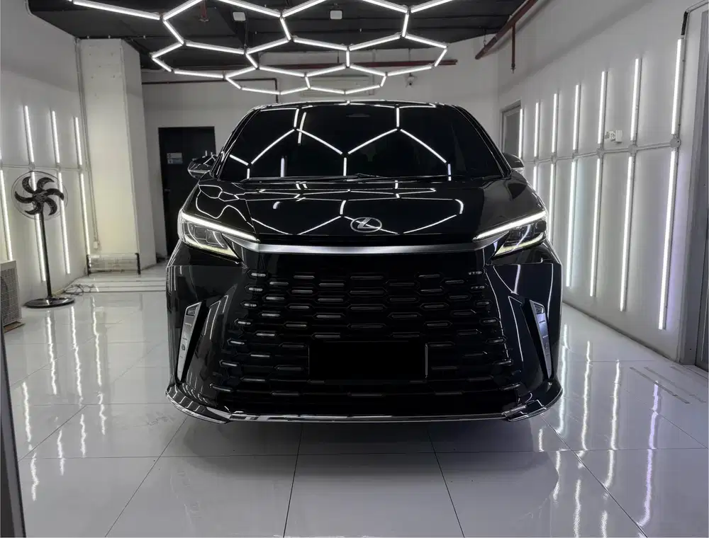[ LOW KM ] Lexus LM350h Hybrid 7 seater