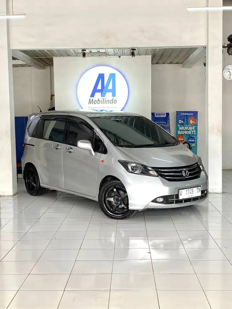 HONDA FREED 2011 MATIC