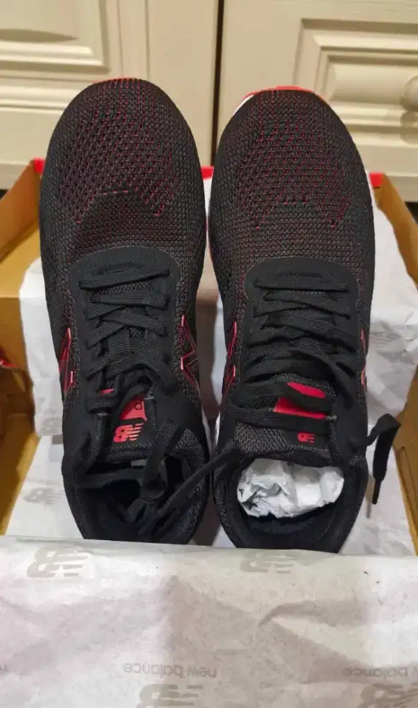 Sepatu New Balance Arishi