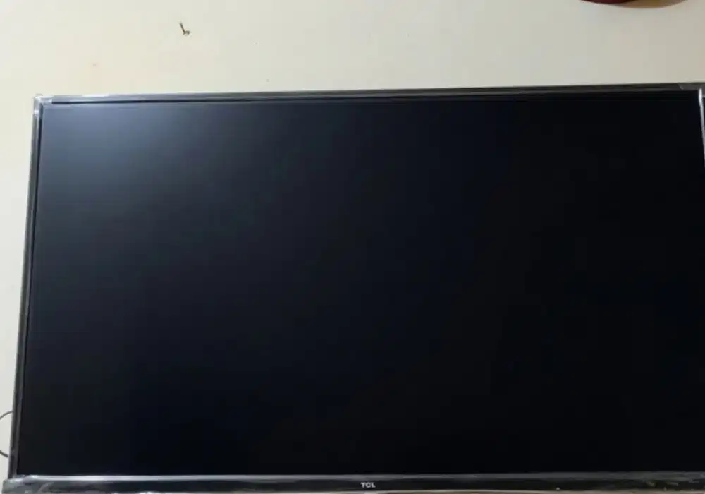 TV TCL 32INCH - MURAH