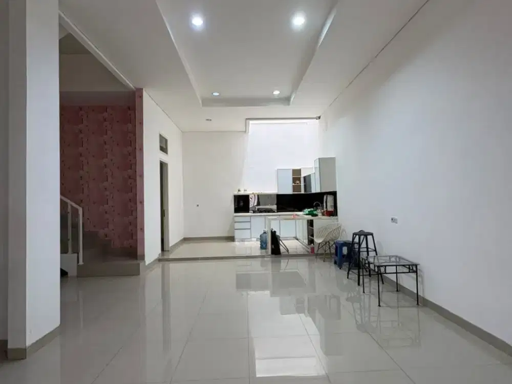 Rumah Rapi Siap Huni Di Muara Karang Jakarta 8x15m SHM Furnished